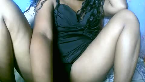 Snapshot of maelahlove chatting on February 2026 02:43:02 AM MaelahLove online show from February 2026 02:43:02 AM