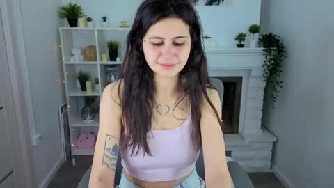 Snapshot of maeren chatting on February 2026 03:35:01 PM Mia online show from February 2026 03:35:01 PM