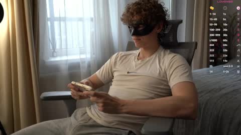 Mike XMaestro 3369 online show from April 2026 02:38:01 PM