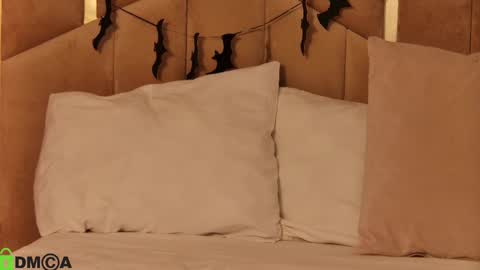 Snapshot of maevedream chatting on October 2025 09:31:02 PM M. online show from October 2025 09:31:02 PM