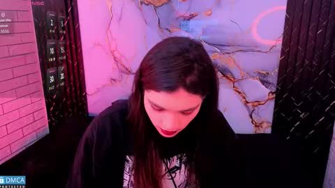 maevekuro online show from February 2026 03:14:02 AM