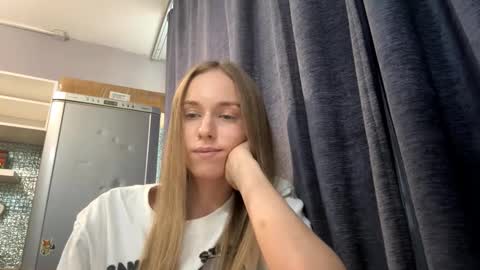 Snapshot of mafaldatefera chatting on February 2026 06:42:02 AM Sara online show from February 2026 06:42:02 AM