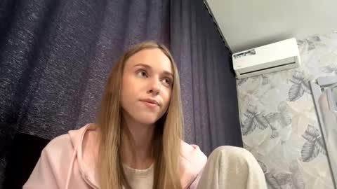 Snapshot of mafaldatefera chatting on February 2026 06:25:02 AM Sara online show from February 2026 06:25:02 AM