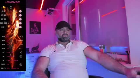 Snapshot of magabear chatting on May 2026 07:35:01 AM Magabear online show from May 2026 07:35:01 AM
