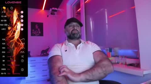 Snapshot of magabear chatting on May 2026 09:18:02 AM Magabear online show from May 2026 09:18:02 AM