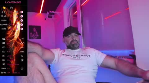 Snapshot of magabear chatting on June 2026 09:37:02 AM Magabear online show from June 2026 09:37:02 AM