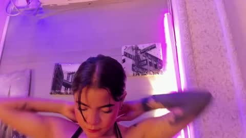 Maggie online show from October 2025 12:58:01 PM