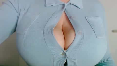 Maggie   online show from January 2025 12:31:02 AM