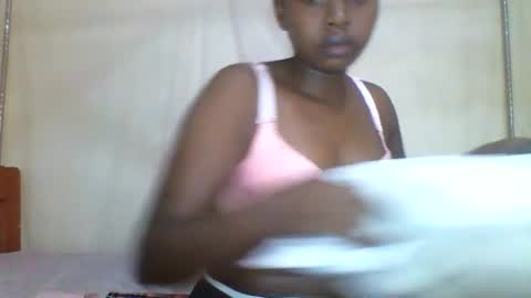 Snapshot of magic_bliss chatting on February 2026 12:20:01 PM Bliss online show from February 2026 12:20:01 PM