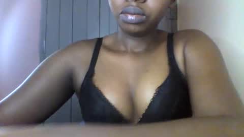 Snapshot of magic_bliss chatting on May 2026 07:58:01 AM Bliss online show from May 2026 07:58:01 AM