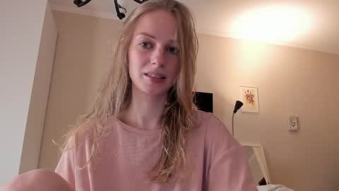 Snapshot of magic_couple13 chatting on January 2025 11:35:01 AM Alice online show from January 2025 11:35:01 AM