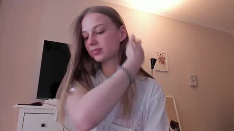 Snapshot of magic_couple13 chatting on February 2025 09:24:02 AM Alice online show from February 2025 09:24:02 AM