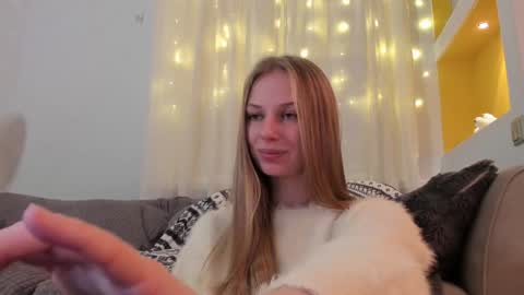 Snapshot of magic_couple13 chatting on December 2025 01:29:01 PM Alice online show from December 2025 01:29:01 PM