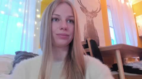 Snapshot of magic_couple13 chatting on December 2025 11:28:01 AM Alice online show from December 2025 11:28:01 AM