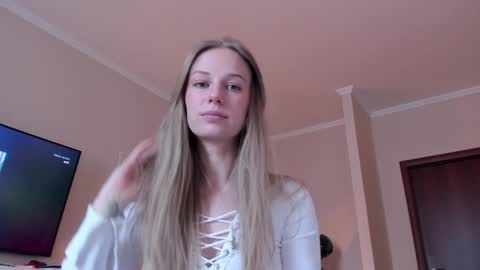 Snapshot of magic_couple13 chatting on February 2026 11:19:01 AM Alice online show from February 2026 11:19:01 AM