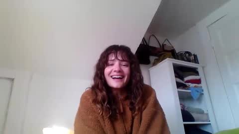 Snapshot of magicalmissmolly chatting on October 2025 10:21:01 PM magicalmissmolly online show from October 2025 10:21:01 PM