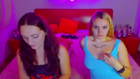 Snapshot of magiceyess chatting on December 2024 11:40:01 AM Lili and Bella online show from December 2024 11:40:01 AM