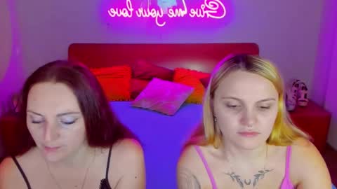 Snapshot of magiceyess chatting on January 2025 07:24:01 AM Lili and Bella online show from January 2025 07:24:01 AM