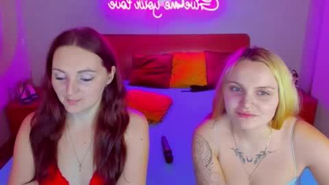 Snapshot of magiceyess chatting on January 2025 07:17:01 AM Lili and Bella online show from January 2025 07:17:01 AM