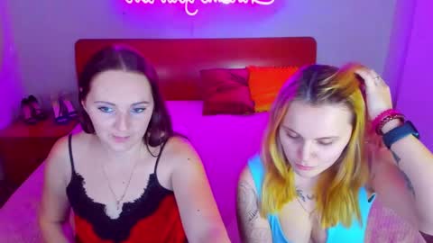 Snapshot of magiceyess chatting on January 2025 10:53:02 AM Lili and Bella online show from January 2025 10:53:02 AM