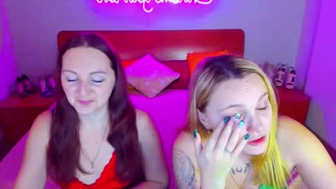 Snapshot of magiceyess chatting on January 2025 07:19:02 AM Lili and Bella online show from January 2025 07:19:02 AM