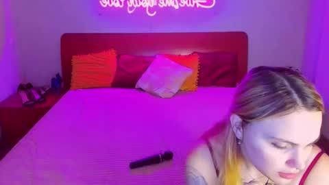 Snapshot of magiceyess chatting on March 2025 07:14:02 AM Lili and Bella online show from March 2025 07:14:02 AM