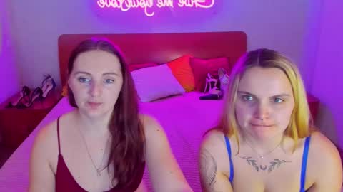 Snapshot of magiceyess chatting on March 2025 10:19:01 AM Lili and Bella online show from March 2025 10:19:01 AM