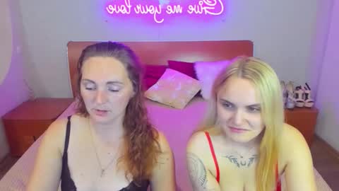Snapshot of magiceyess chatting on October 2025 06:35:02 PM Lili and Bella online show from October 2025 06:35:02 PM