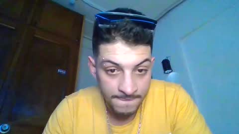 Snapshot of magico_9809 chatting on January 2025 08:15:02 PM BRAYAN online show from January 2025 08:15:02 PM