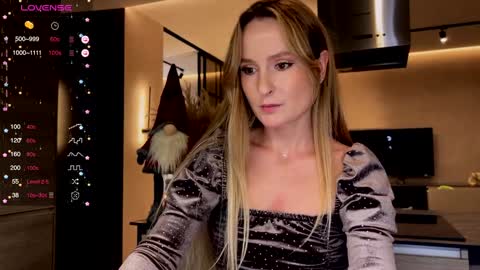 magicpeaach online show from December 2024 07:39:02 PM