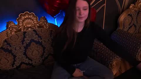 Snapshot of magicpeachhs chatting on February 2026 01:37:02 PM Emily online show from February 2026 01:37:02 PM