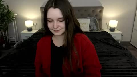 Snapshot of magicpeachhs chatting on March 2026 02:56:01 PM Emily online show from March 2026 02:56:01 PM