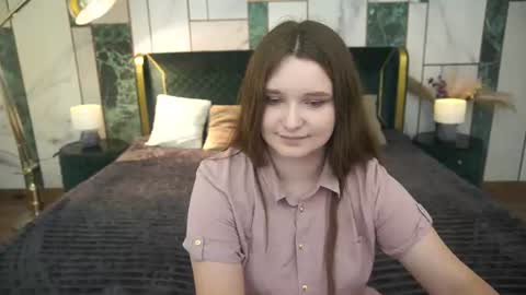 Snapshot of magicpeachhs chatting on July 2026 12:29:01 PM Emily online show from July 2026 12:29:01 PM