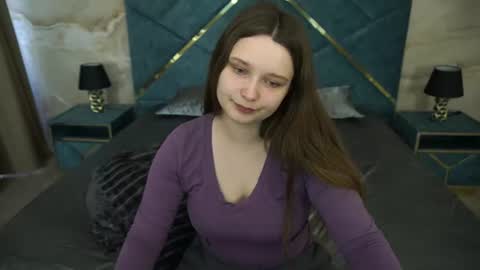 Snapshot of magicpeachhs chatting on July 2026 12:30:01 PM Emily online show from July 2026 12:30:01 PM