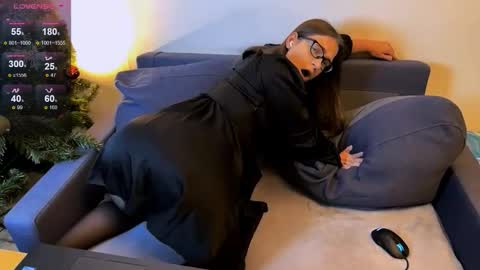 Jade online show from October 2025 01:24:01 AM