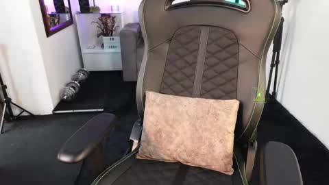 If you want me to use the Lovense please let me know  --    online show from February 2026 06:15:02 PM