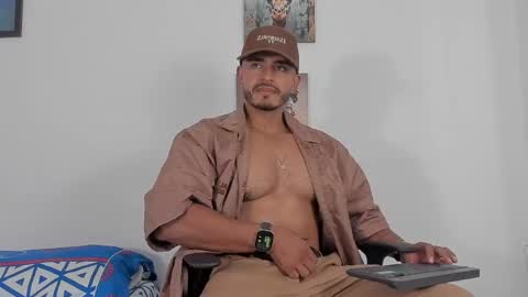 Snapshot of magnusclark chatting on May 2026 07:19:02 PM Magnusclark online show from May 2026 07:19:02 PM