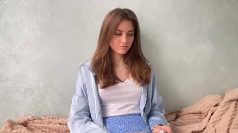 Snapshot of maiabarthe chatting on May 2026 08:32:01 AM M I A online show from May 2026 08:32:01 AM