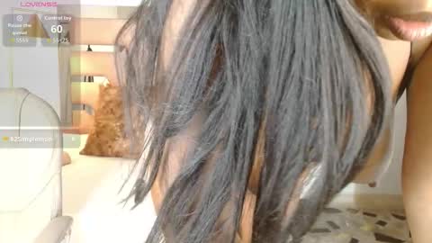 Maia Charris online show from November 2025 08:32:01 PM