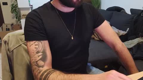 maialinofriuli online show from January 2026 05:40:01 PM