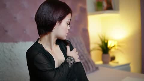  Maia  online show from October 2025 08:19:01 PM