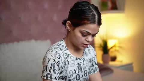  Maia  online show from February 2026 11:47:02 PM