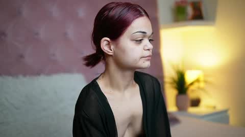  Maia  online show from March 2026 09:09:02 PM