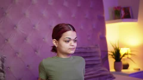  Maia  online show from April 2026 09:26:02 PM