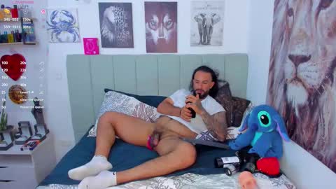 maik_corzo online show from November 2025 07:31:02 AM