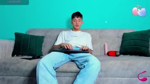 Maikol online show from November 2025 01:54:01 PM