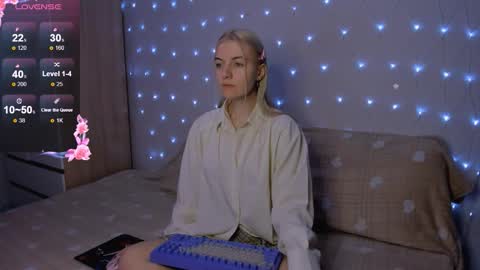 Your kitty online show from November 2025 03:58:01 PM