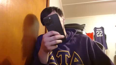 Snapshot of mainecollegeboy chatting on January 2025 06:17:01 AM mainecollegeboy online show from January 2025 06:17:01 AM