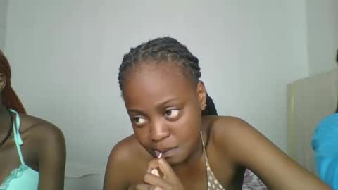 maira luv1 online show from December 2025 10:15:02 PM