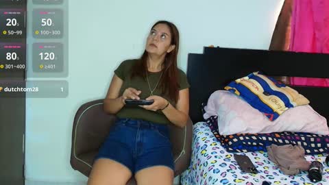 Maira online show from November 2025 07:34:02 PM